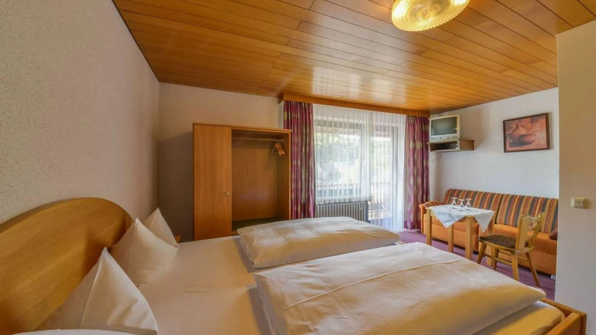 ***  Hotel Gasthof Heckl Kinding Německo